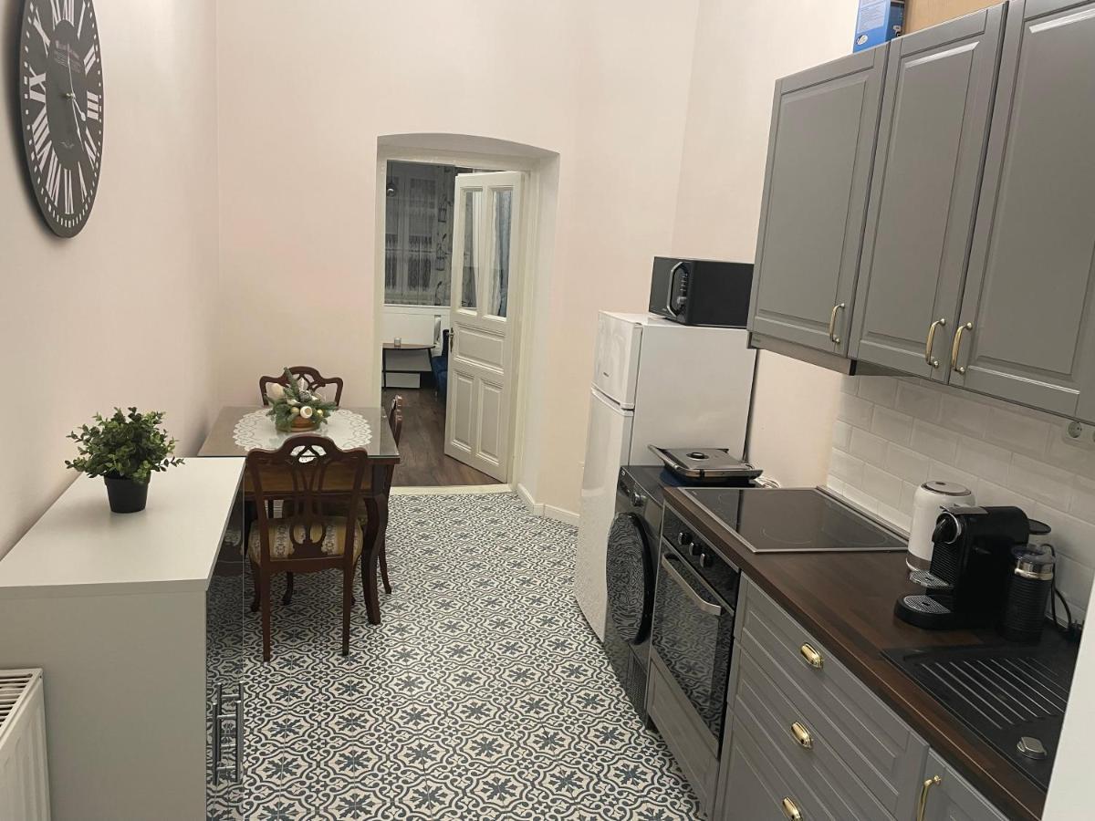 Charming And Cozy Apartment In Center Of Zágráb Kültér fotó
